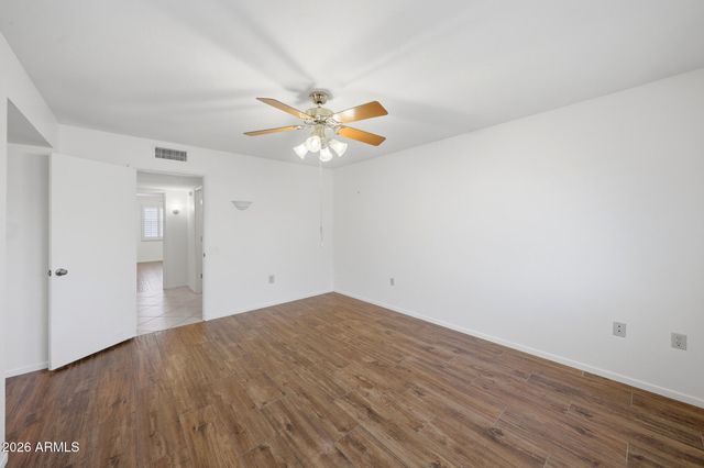 9710 W HAWTHORN Court, Sun City, AZ 85351