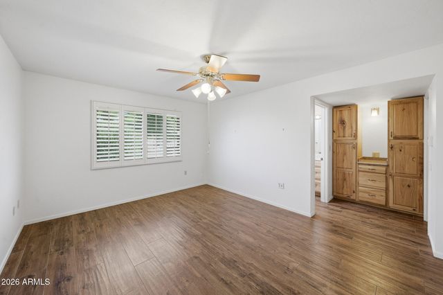 9710 W HAWTHORN Court, Sun City, AZ 85351