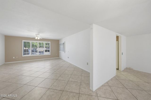 9710 W HAWTHORN Court, Sun City, AZ 85351