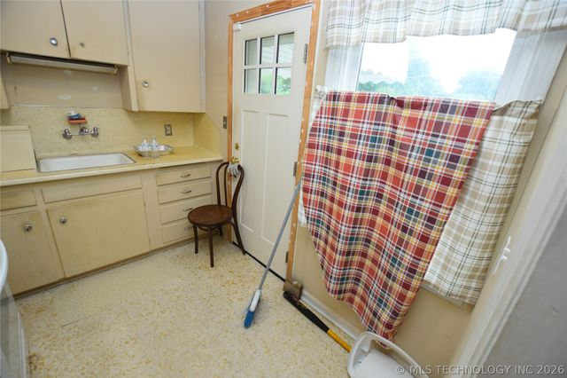 3720 E 2nd Place, Tulsa, OK 74112