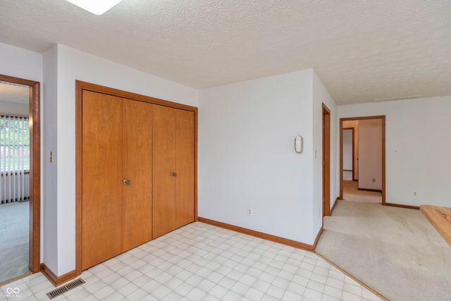 811 S School Street, Brownsburg, IN 46112
