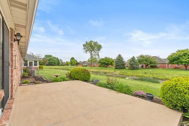 811 S School Street, Brownsburg, IN 46112