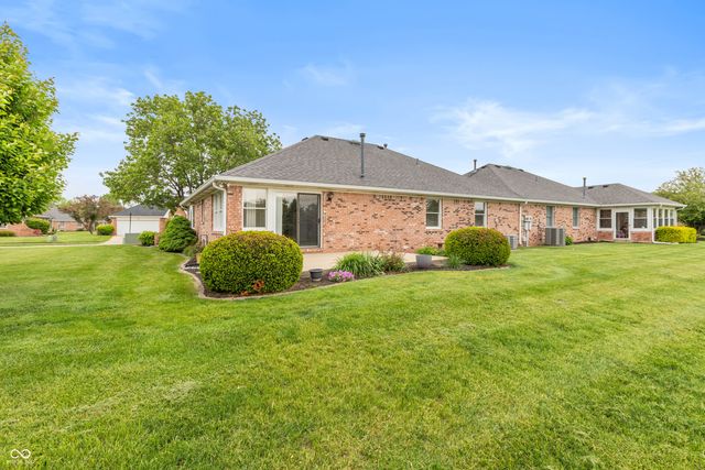 811 S School Street, Brownsburg, IN 46112