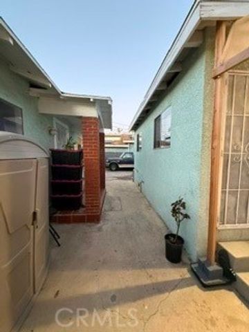 1457 W 25th, Los Angeles, CA 90007