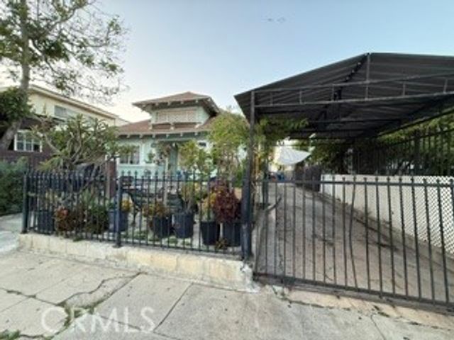 1457 W 25th, Los Angeles, CA 90007