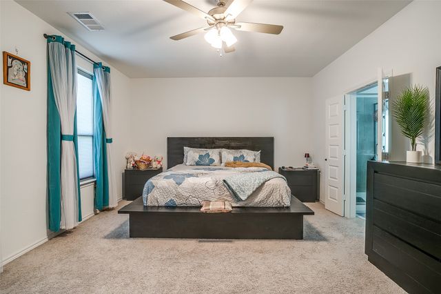 2921 Fox Trail Lane, Fort Worth, TX 76108