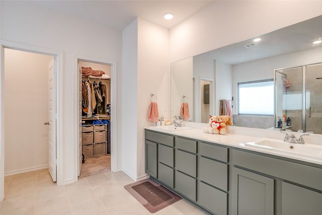 2921 Fox Trail Lane, Fort Worth, TX 76108