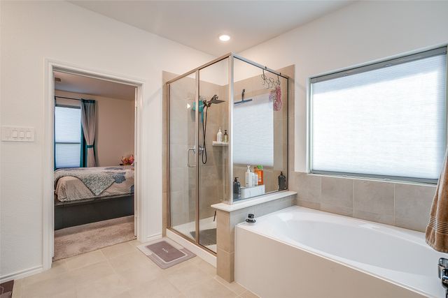 2921 Fox Trail Lane, Fort Worth, TX 76108