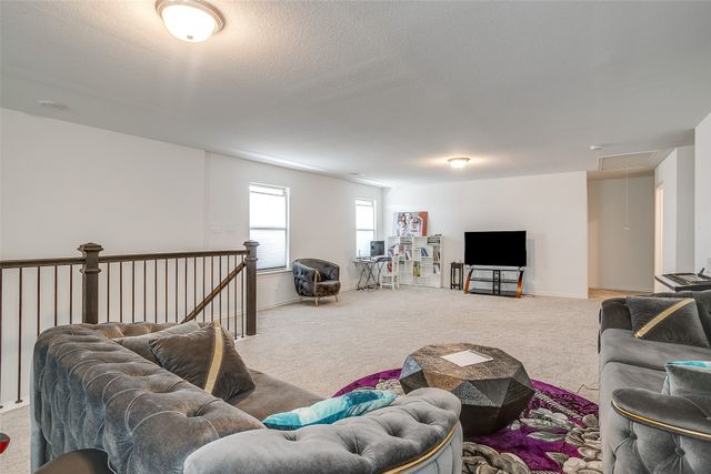 2921 Fox Trail Lane, Fort Worth, TX 76108