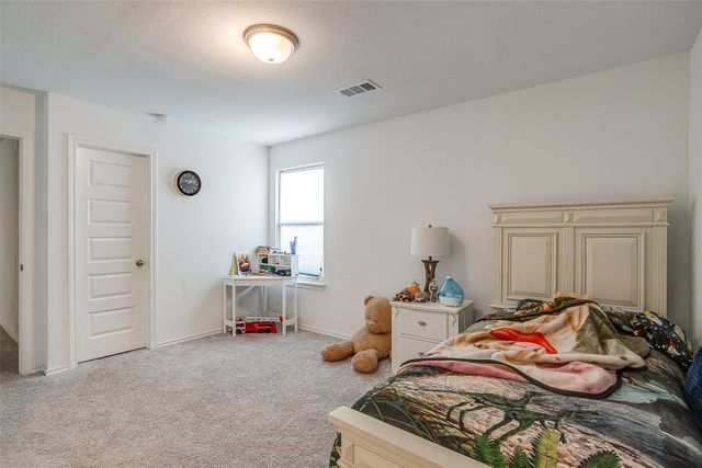 2921 Fox Trail Lane, Fort Worth, TX 76108
