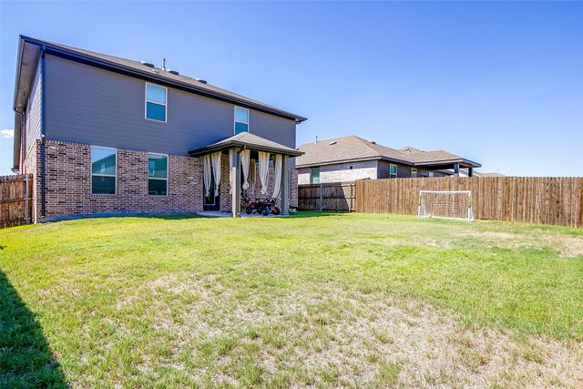 2921 Fox Trail Lane, Fort Worth, TX 76108
