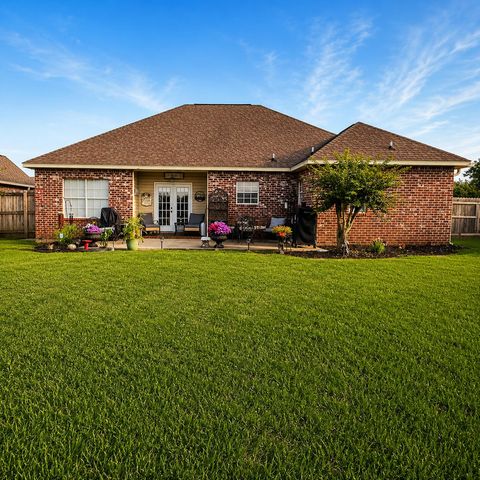 100 High Meadows Circle, Petal, MS 39465