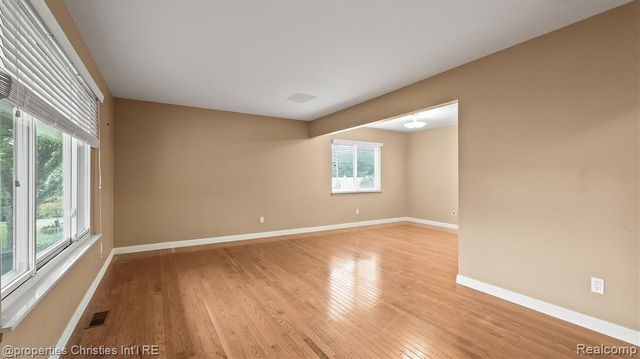 5009 Abington Drive, Troy, MI 48085