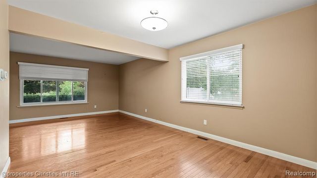 5009 Abington Drive, Troy, MI 48085