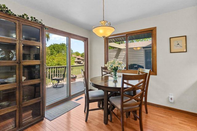 9731 Dorset Lane, Eden Prairie, MN 55347