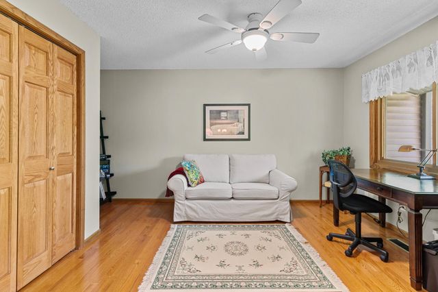 9731 Dorset Lane, Eden Prairie, MN 55347