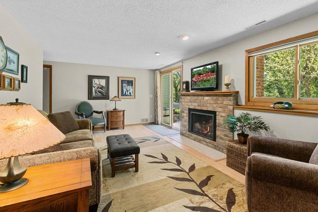 9731 Dorset Lane, Eden Prairie, MN 55347