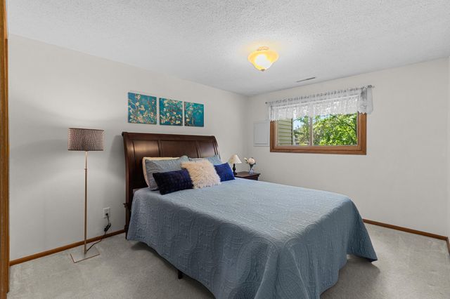 9731 Dorset Lane, Eden Prairie, MN 55347