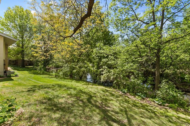 9731 Dorset Lane, Eden Prairie, MN 55347