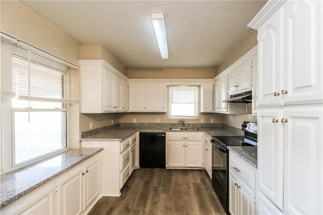 1813 Ronald Street, Yukon, OK 73099