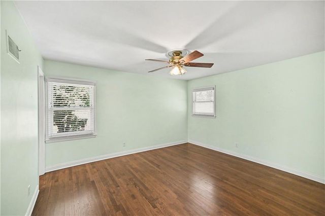 7419 Booth Street, Prairie Village, KS 66208