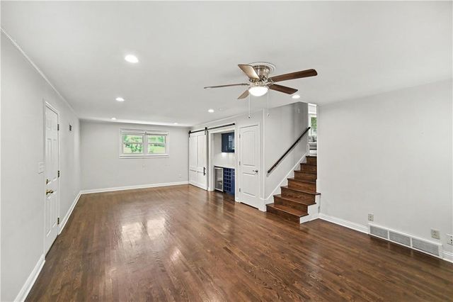 7419 Booth Street, Prairie Village, KS 66208