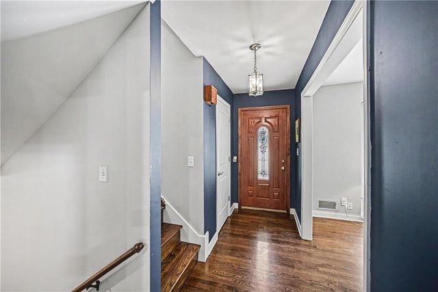 7419 Booth Street, Prairie Village, KS 66208