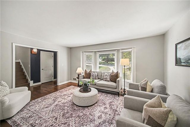 7419 Booth Street, Prairie Village, KS 66208