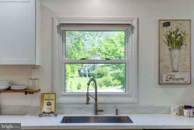 5900 HANNA RD, Sykesville, MD 21784