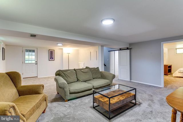 5900 HANNA RD, Sykesville, MD 21784