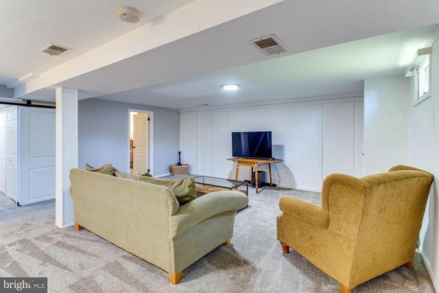5900 HANNA RD, Sykesville, MD 21784