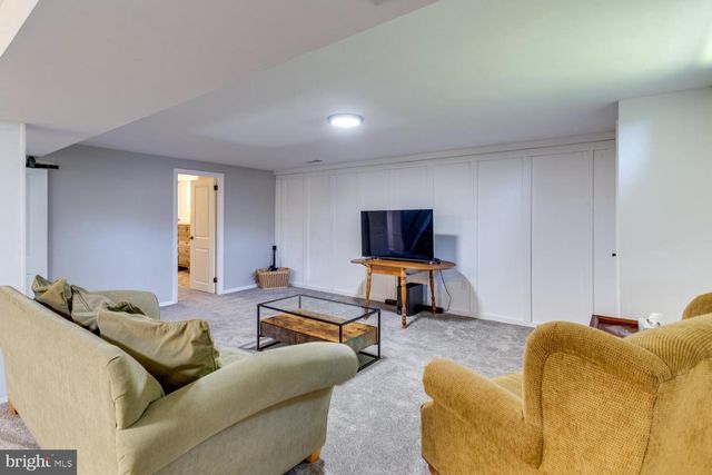 5900 HANNA RD, Sykesville, MD 21784