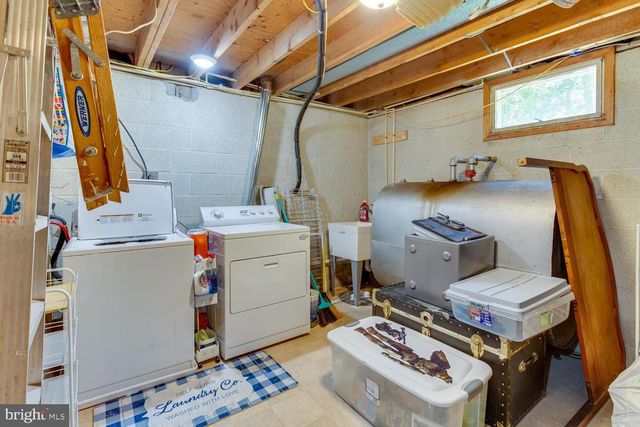 5900 HANNA RD, Sykesville, MD 21784