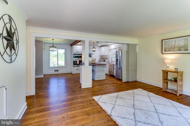 5900 HANNA RD, Sykesville, MD 21784