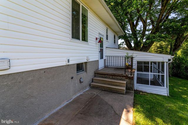 5900 HANNA RD, Sykesville, MD 21784