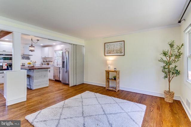 5900 HANNA RD, Sykesville, MD 21784