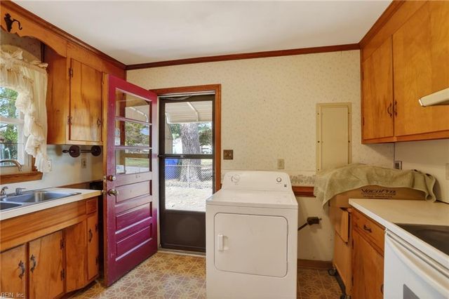 637 Turlington RD, Suffolk, VA 23434