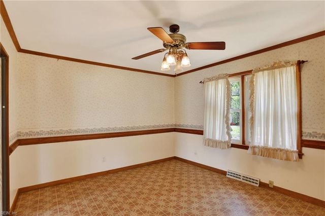 637 Turlington RD, Suffolk, VA 23434