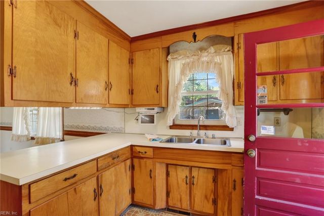 637 Turlington RD, Suffolk, VA 23434