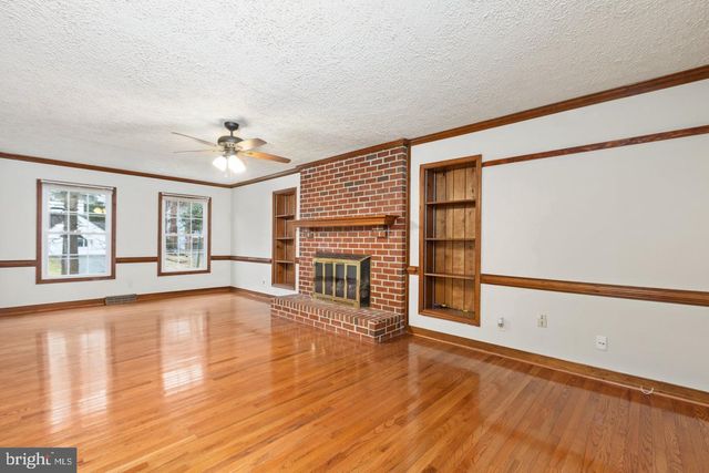 1130 COLUMBUS DR, Stafford, VA 22554