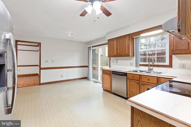 1130 COLUMBUS DR, Stafford, VA 22554