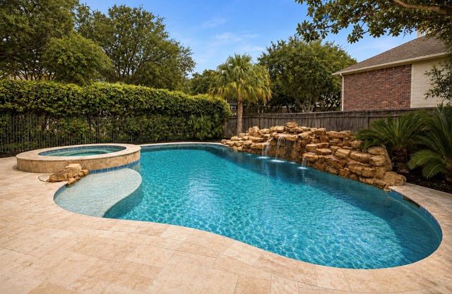 3 Amberstone Drive, Sugar Land, TX 77479