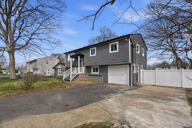 41 Madison Avenue, Amityville, NY 11701