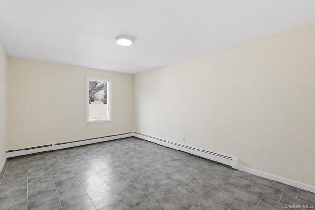 41 Madison Avenue, Amityville, NY 11701