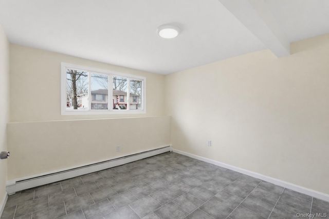 41 Madison Avenue, Amityville, NY 11701