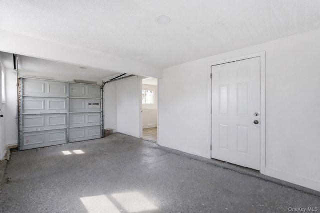 41 Madison Avenue, Amityville, NY 11701