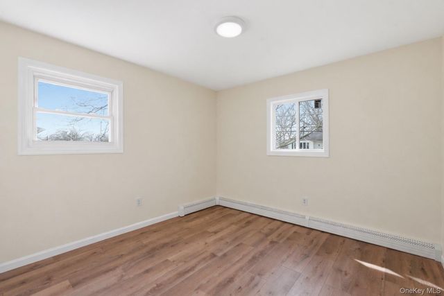 41 Madison Avenue, Amityville, NY 11701