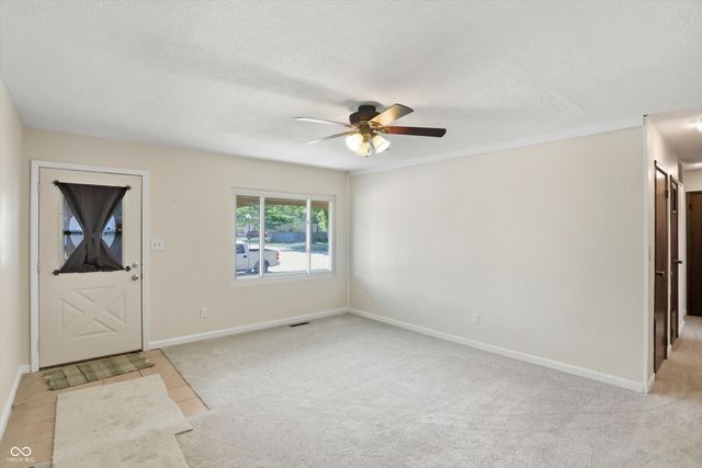 308 Maplebrook Drive, Brownsburg, IN 46112