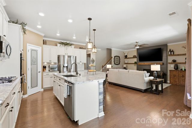 2404 Napa Valley Drive, Waxhaw, NC 28173