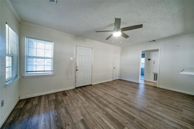 303 Park Street, Baytown, TX 77520